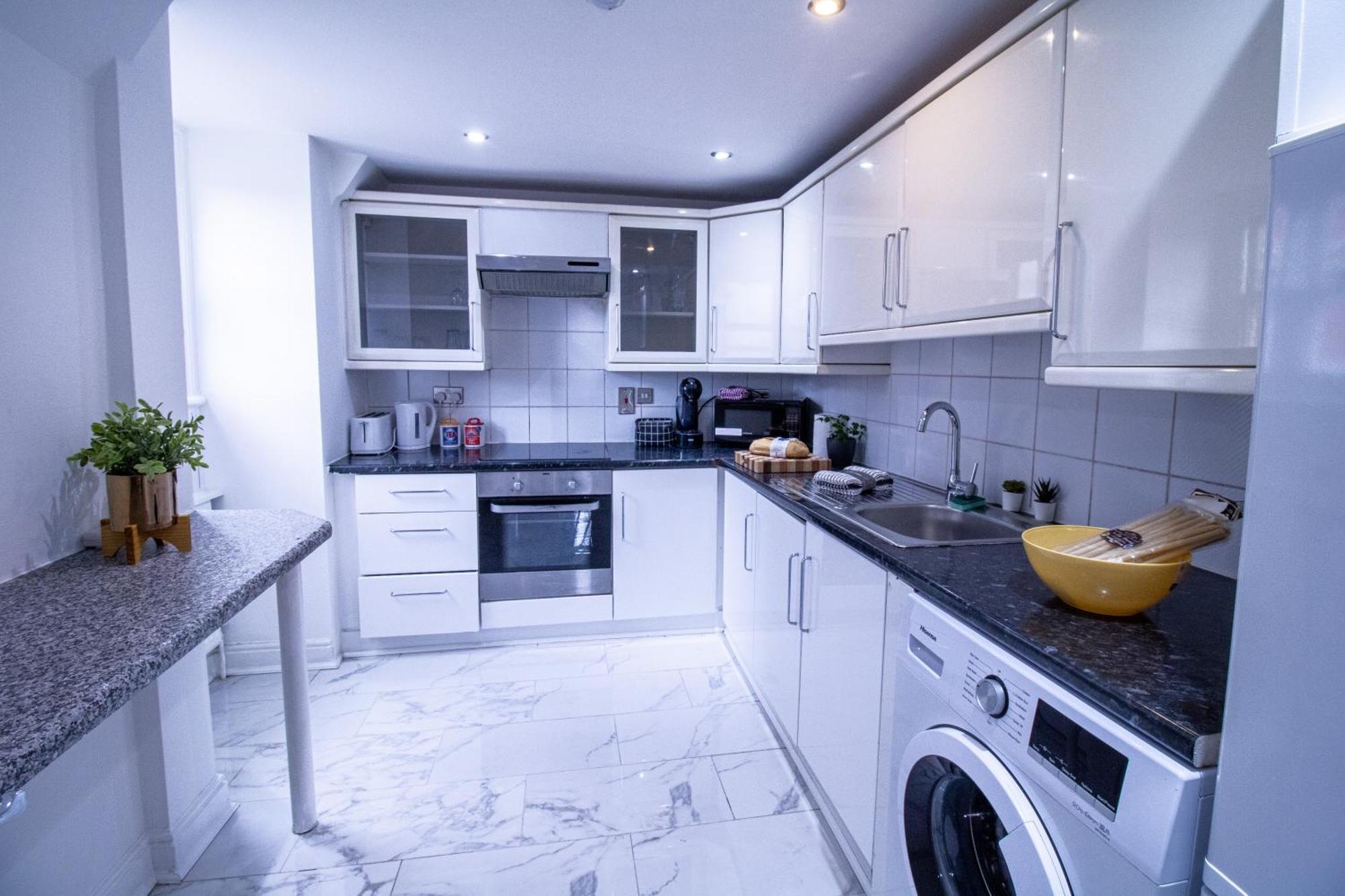 Luxurious 1-Bedroom Penthouse On Oxford Street 11G Londres Extérieur photo