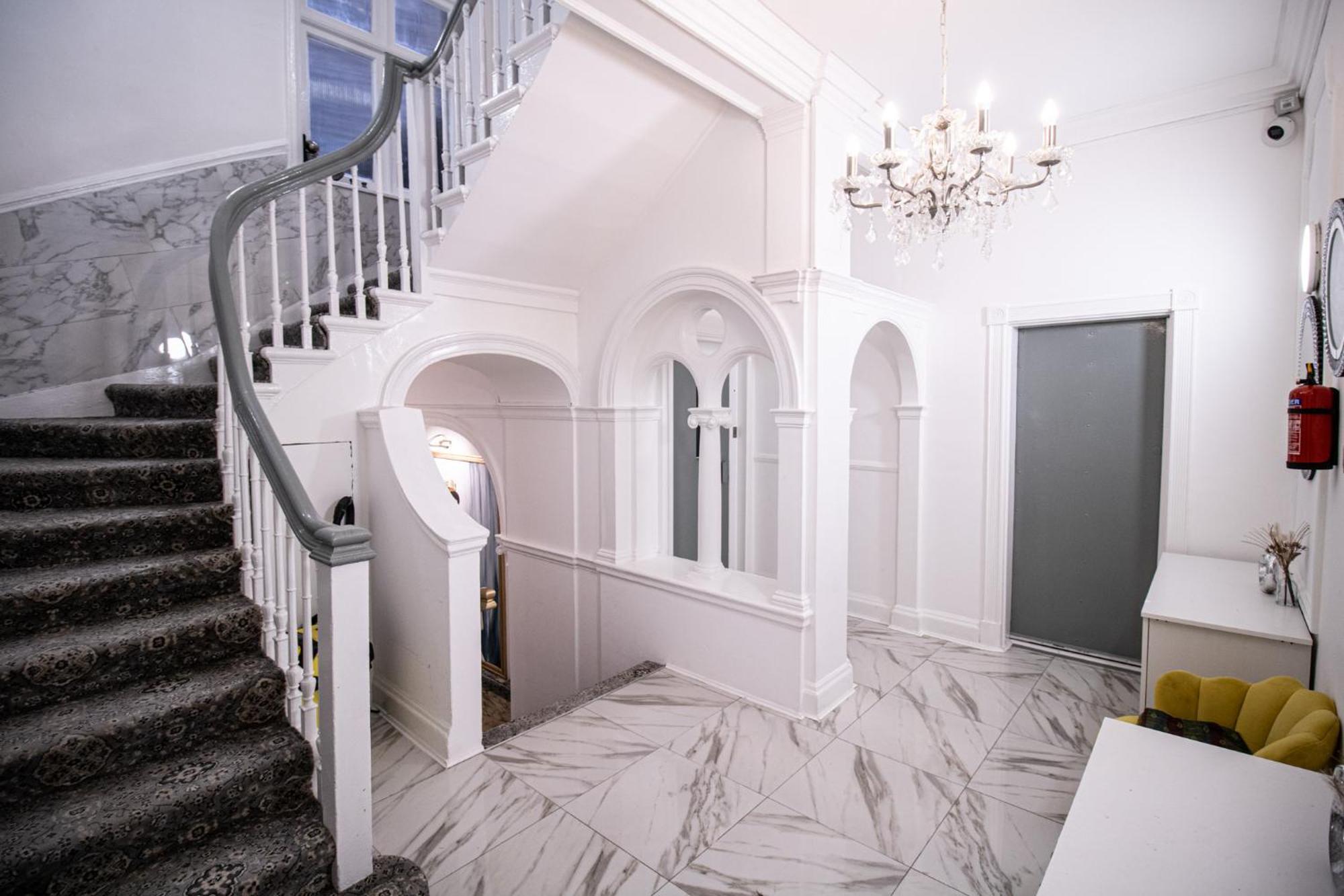 Luxurious 1-Bedroom Penthouse On Oxford Street 11G Londres Extérieur photo