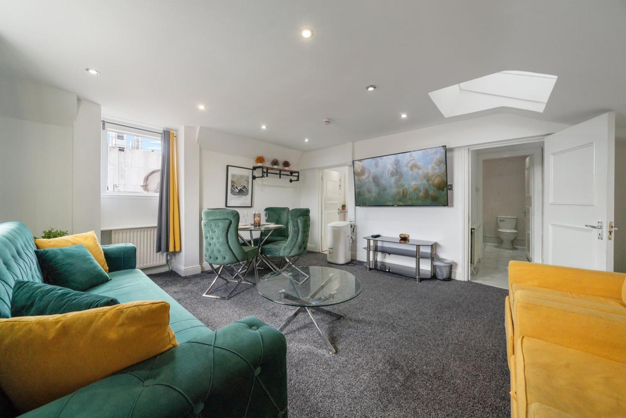 Luxurious 1-Bedroom Penthouse On Oxford Street 11G Londres Extérieur photo